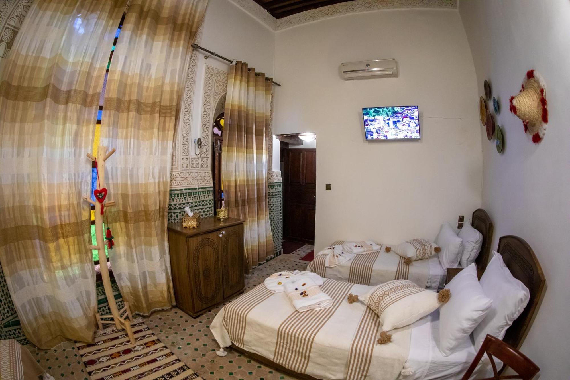 Riad Bahja Fez Bagian luar foto