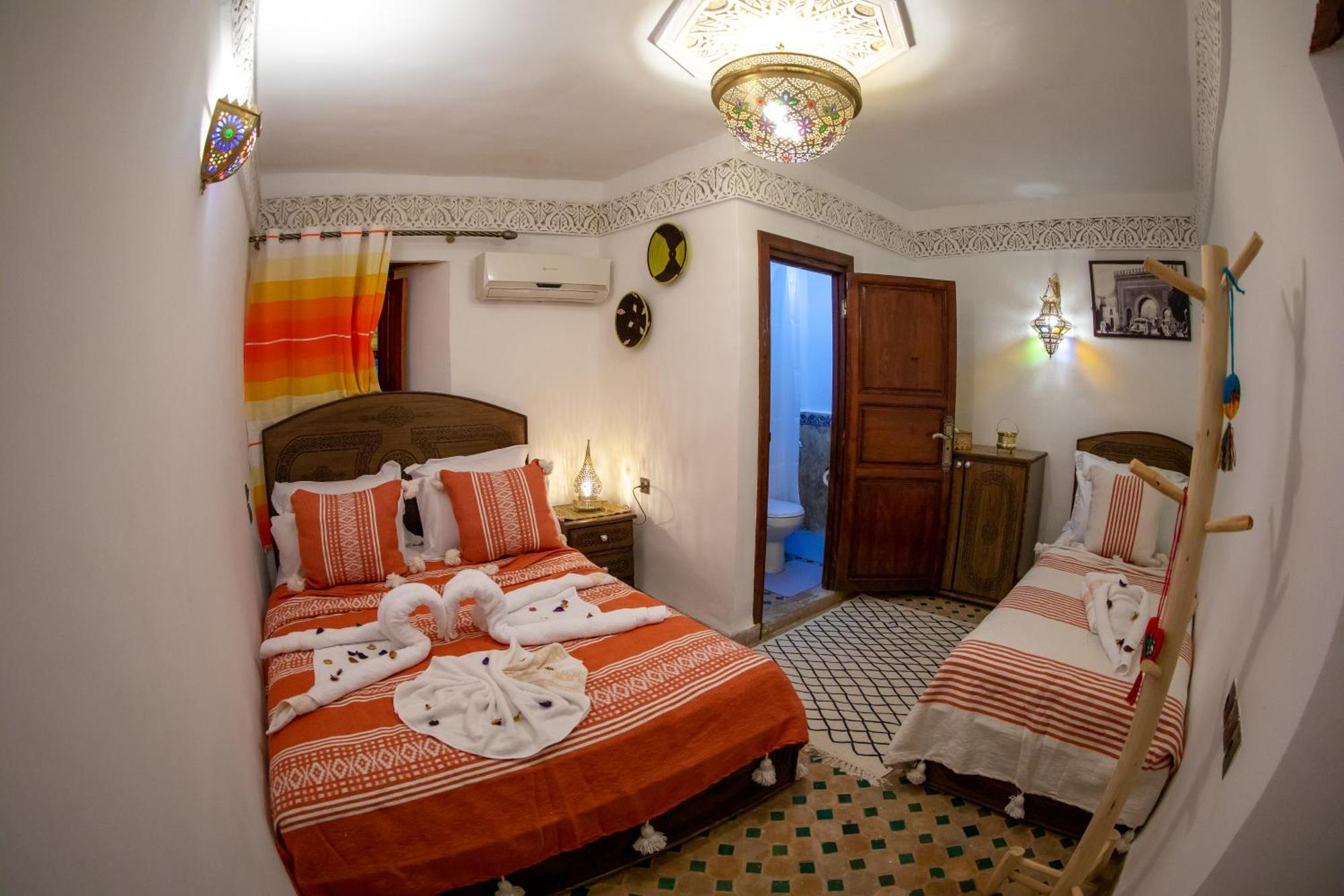 Riad Bahja Fez Bagian luar foto